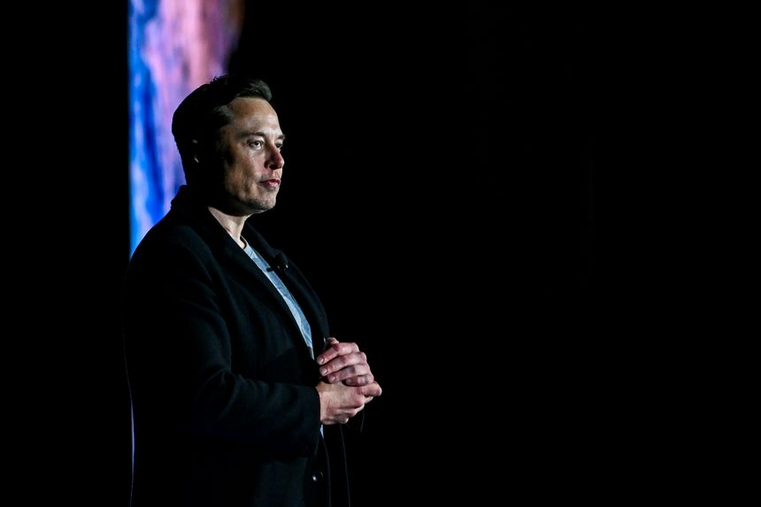 Elon Musk เทขายหุ้น Tesla เพิ่มอีก 4.5 พันล้านดอลลาร์!