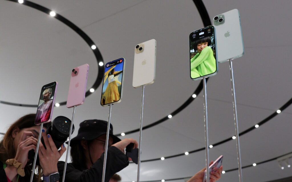 COM7 หุ้นมาแรง! น่าจับตามองในวงการ IT เมื่อ iPhone เปิดตัว 4 COM7