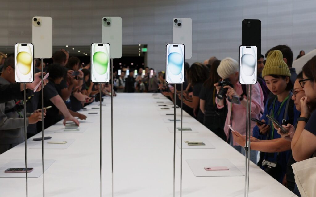 COM7 หุ้นมาแรง! น่าจับตามองในวงการ IT เมื่อ iPhone เปิดตัว 5 COM7